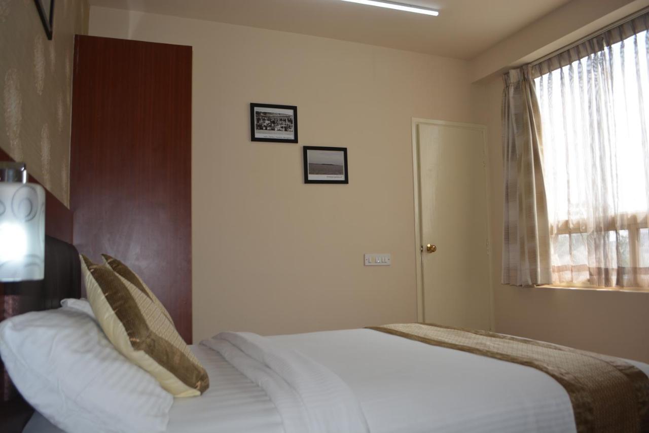 Emerald Suites Koramangala Bangalore Bagian luar foto
