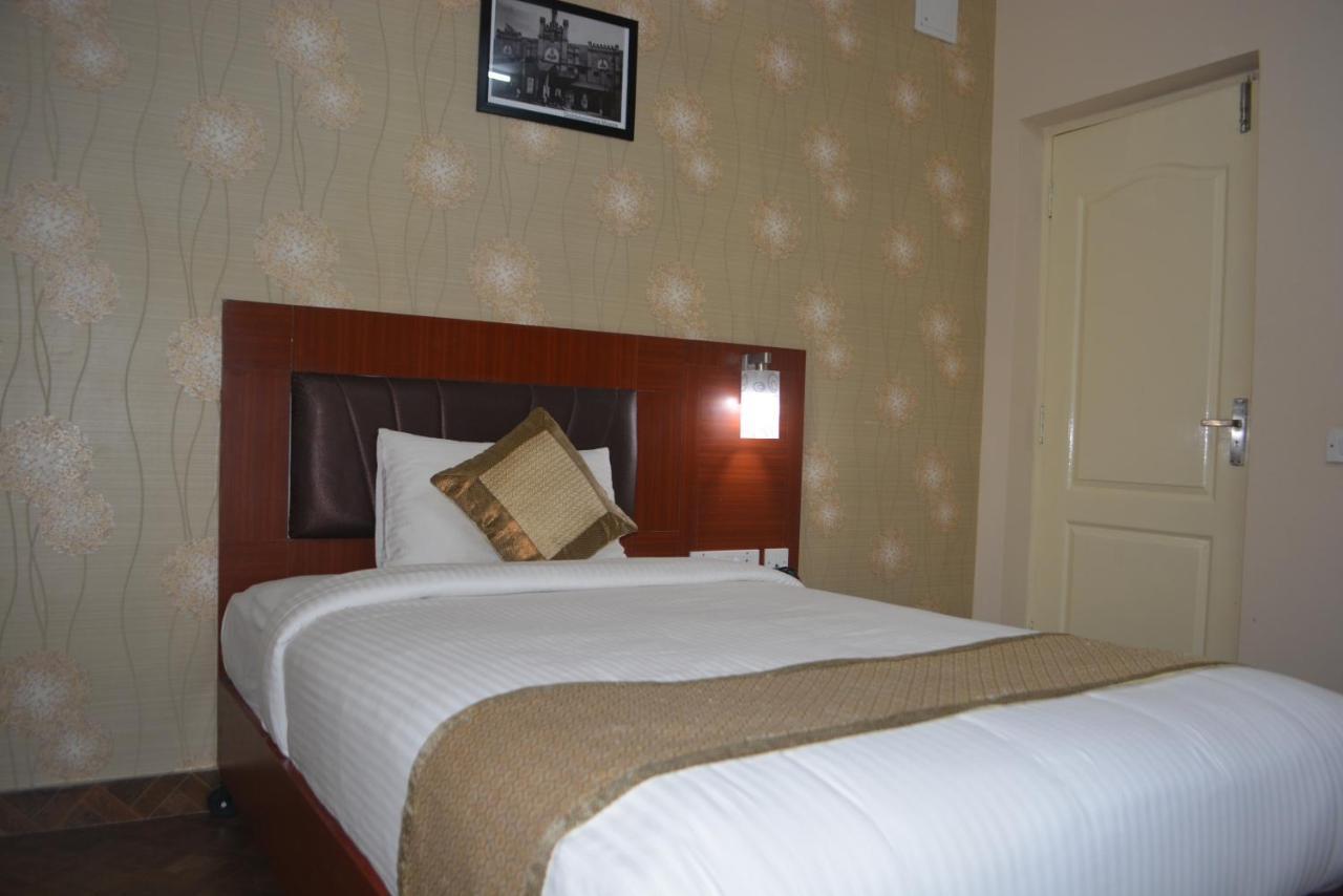 Emerald Suites Koramangala Bangalore Bagian luar foto